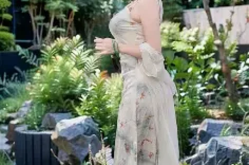 杨振宁离世谣言风波：翁帆成“靶子”背后的真相